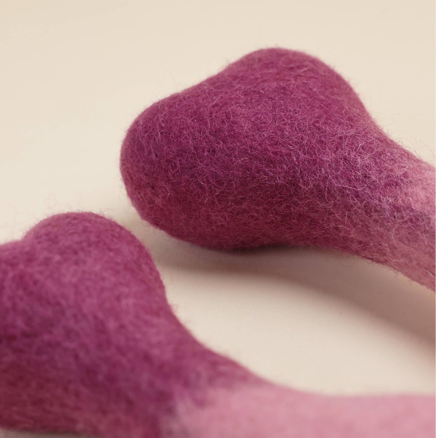 Modern Beast Ombre Wool Bone: Berry Blend