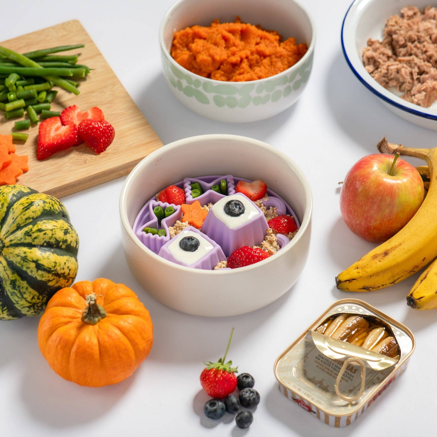 Snackaroni Slow Feeder Insert & Lick Mat: LAVENDER